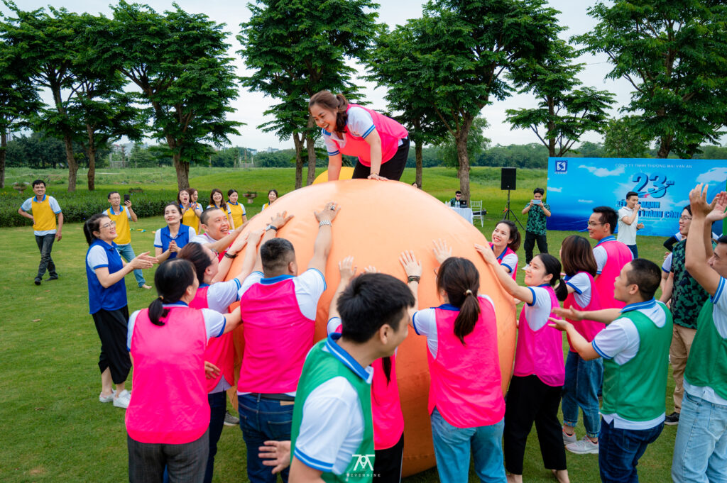 https://wonderevent.vn/wp-content/uploads/2023/05/kich-ban-teambuilding-we-can-do-it-wonderevent-1024x681.jpg
