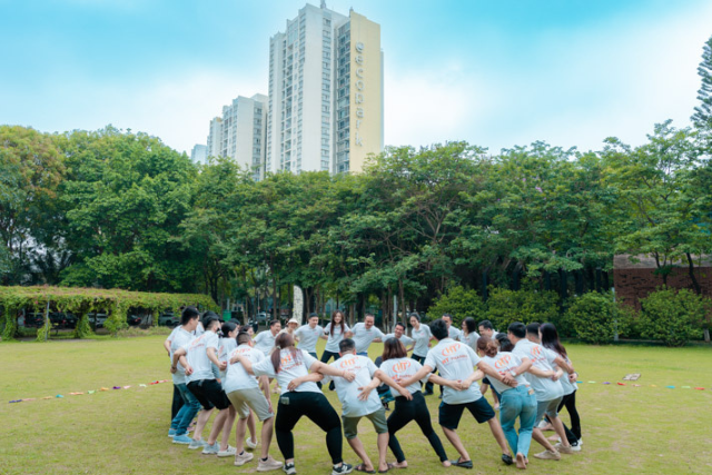 top-50-tro-team-building-hot-nhat-2024