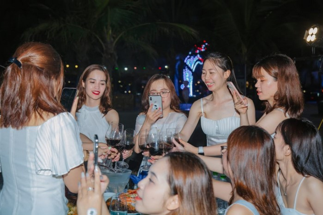 10-chu-de-to-chuc-tiec-tat-nien-year-end-party-ma-ban-khong-nen-bo-qua