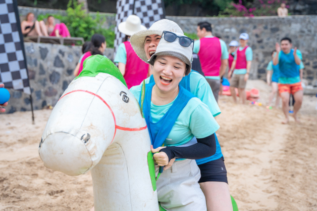 top-50-tro-team-building-hot-nhat-2024