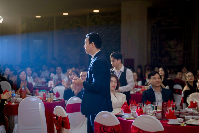 2-xu-huong-to-chuc-tiec-cong-ty-noi-bat-va-y-nghia-2024