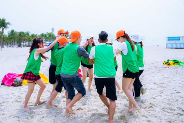 top-50-tro-team-building-hot-nhat-2024