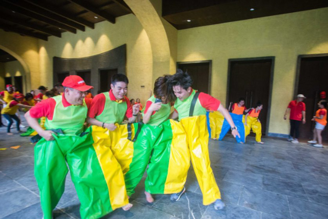 top-50-tro-team-building-hot-nhat-2024